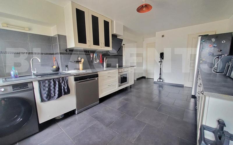 Maison - 161 m² - 6 pièces