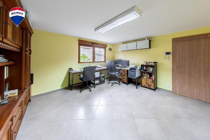 Maison - 228 m² - 6 pièces