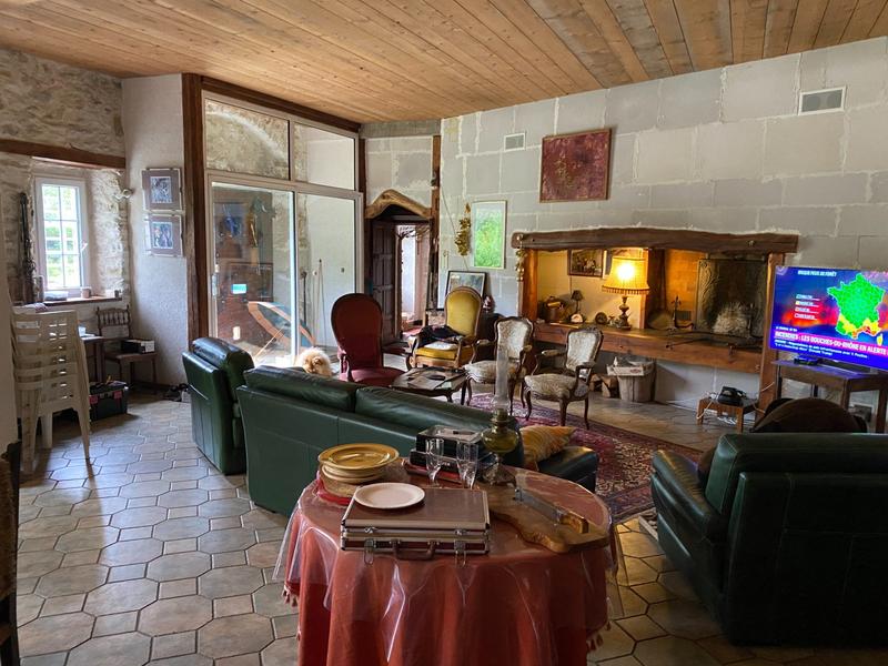 Maison - 335 m² - 10 pièces