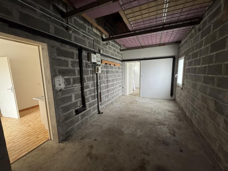 Maison - 95 m² - 5 pièces