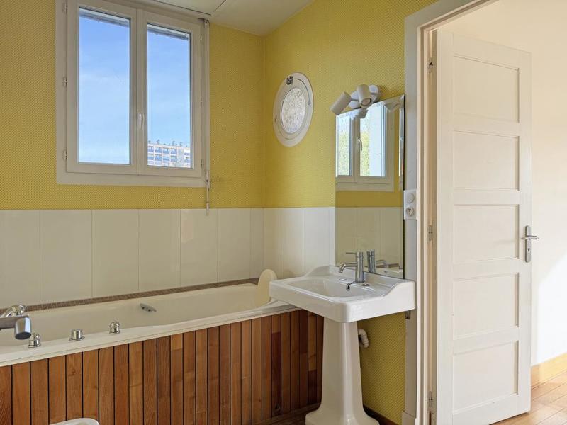 Appartement - 120 m² - 3 pièces