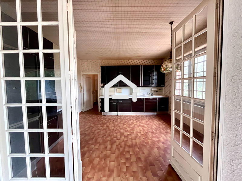 Maison - 307 m² - 6 pièces