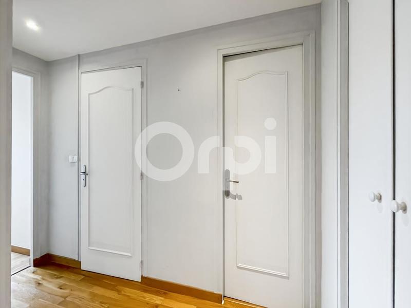 Appartement - 99 m² - 4 pièces