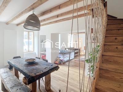 Maison - 255 m² - 9 pièces