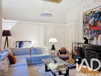 Maison - 415 m² - 13 pièces