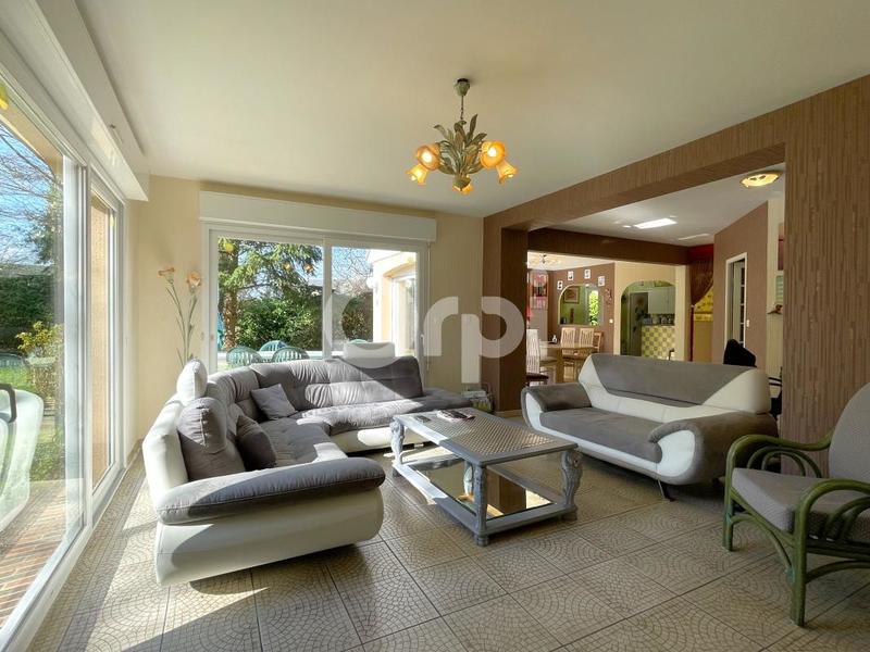 Maison - 181 m² - 6 pièces