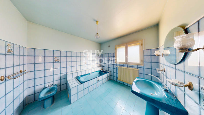 Maison - 160 m² - 5 pièces