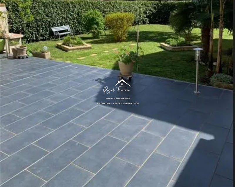 Maison traditionnelle - 97 m² - 5 pièces