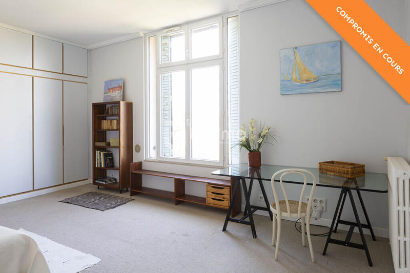 Villa - 265 m² - 7 pièces