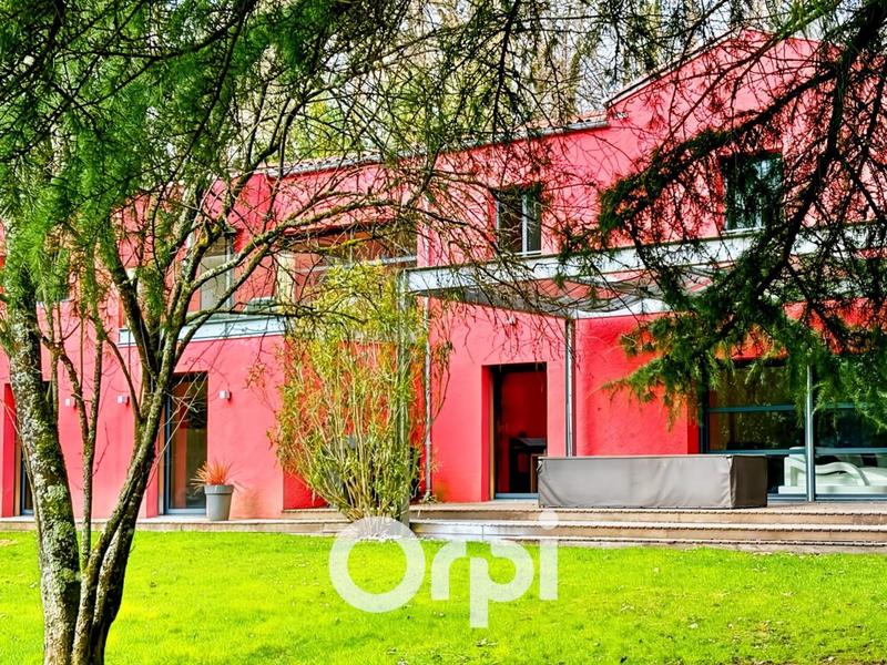 Villa - 544 m² - 8 pièces