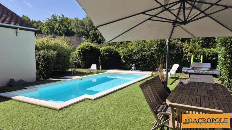 Maison - 159 m² - 6 pièces