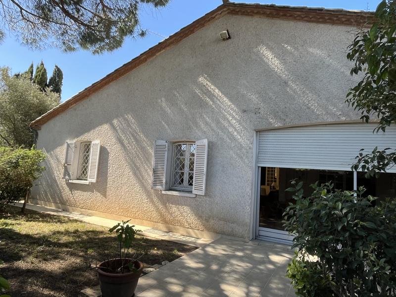 Maison traditionnelle - 300 m² - 7 pièces