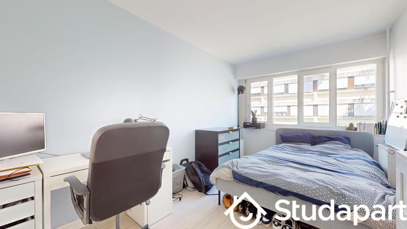 Chambre - 12 m² - 1 pièce