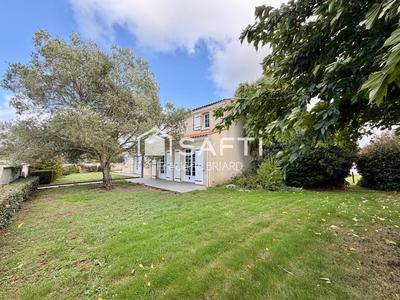 Maison - 179 m² - 6 pièces