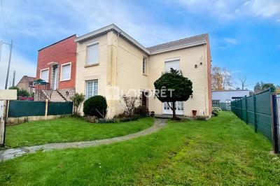 Maison - 137 m² - 5 pièces