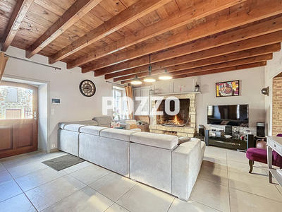 Maison - 249 m² - 10 pièces