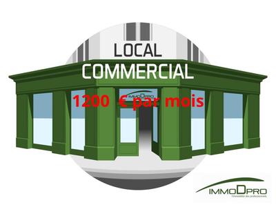 Local commercial - 130 m² - 4 pièces
