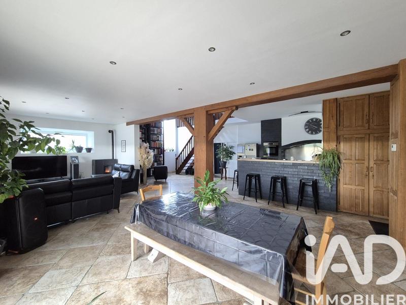 Maison - 200 m² - 6 pièces