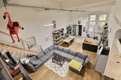 Appartement - 240 m² - 9 pièces