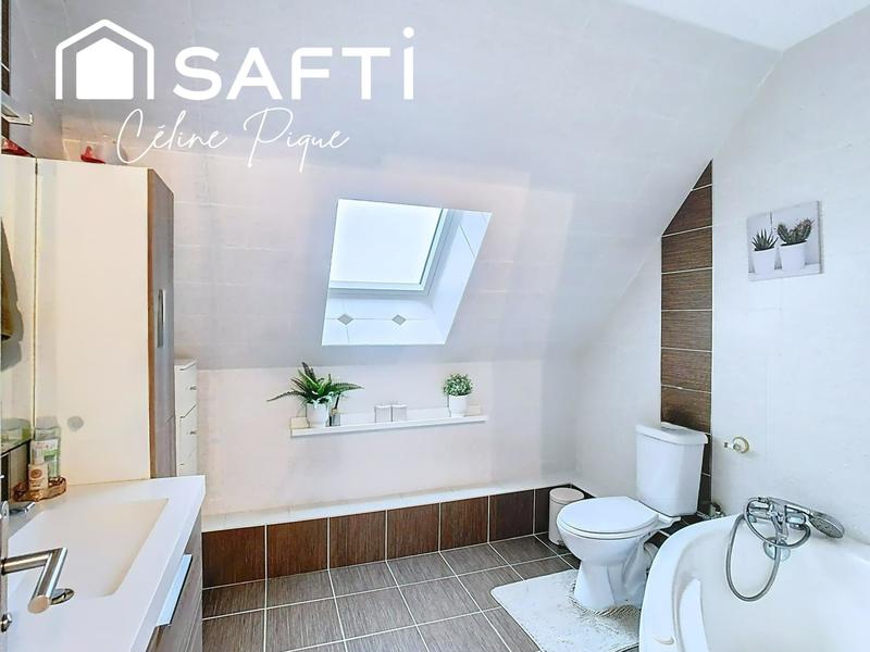 Maison - 162 m² - 8 pièces