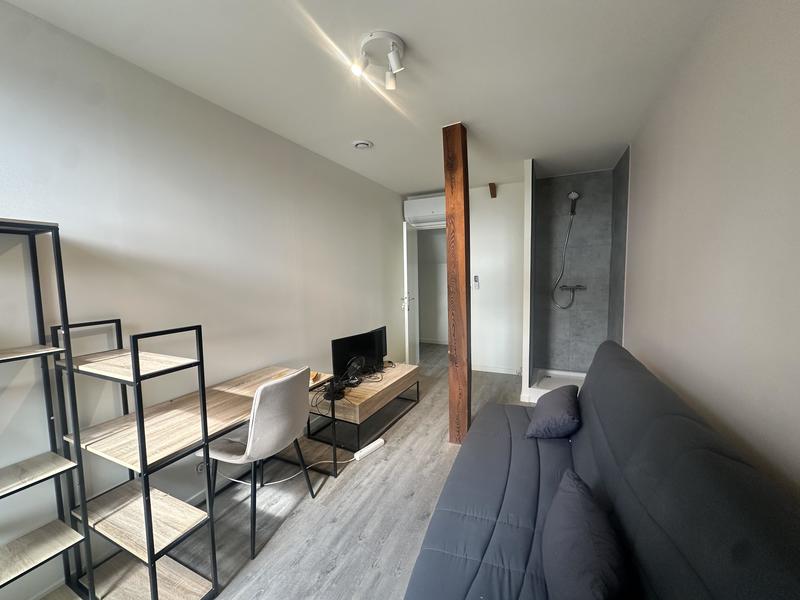 Immeuble - 221 m² - 13 pièces