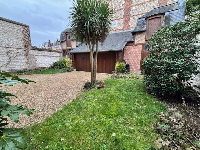 Propriété - 160 m² - 7 pièces