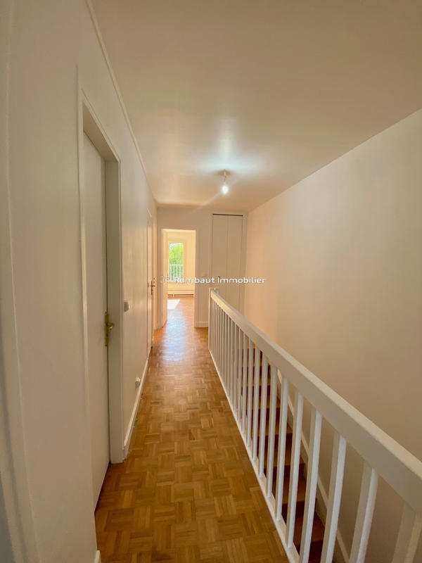 Maison - 151 m² - 7 pièces