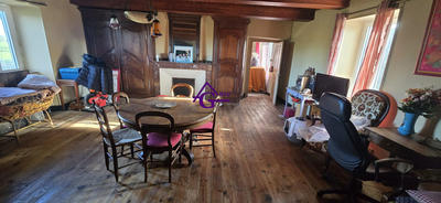 Maison traditionnelle - 160 m² - 7 pièces