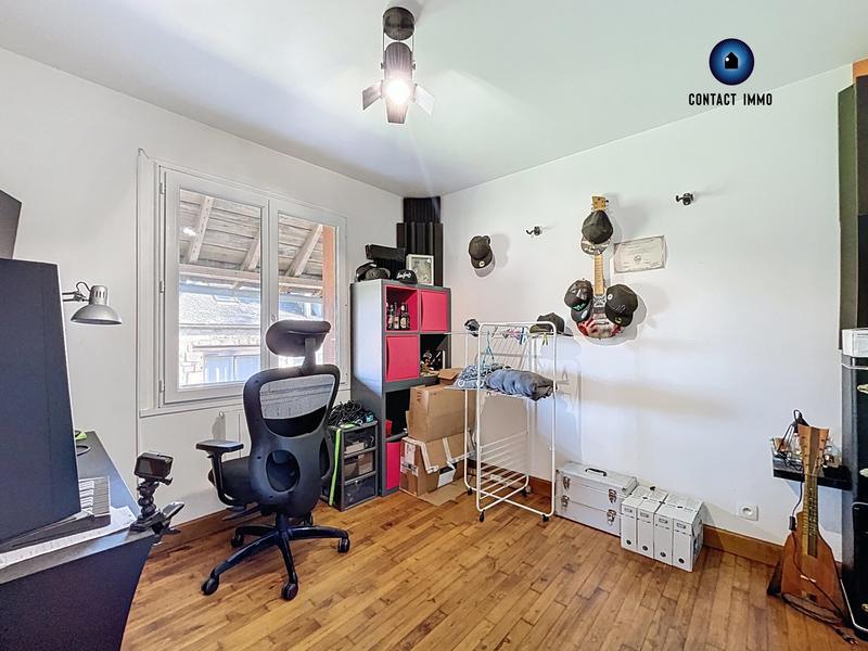 Maison - 210 m² - 10 pièces