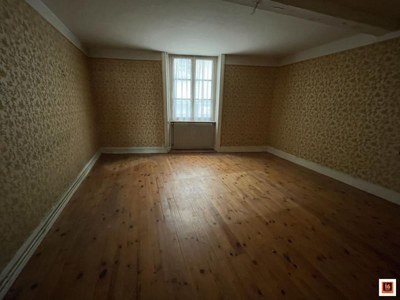 Maison ancienne - 101 m² - 7 pièces