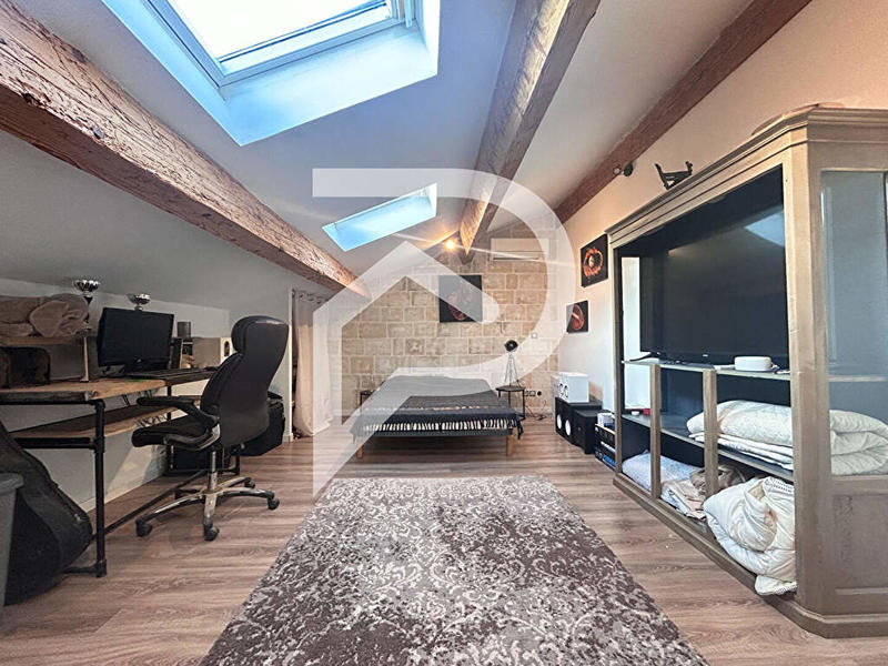 Maison - 300 m² - 6 pièces