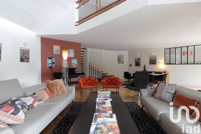 Maison de maîtres - 240 m² - 8 pièces