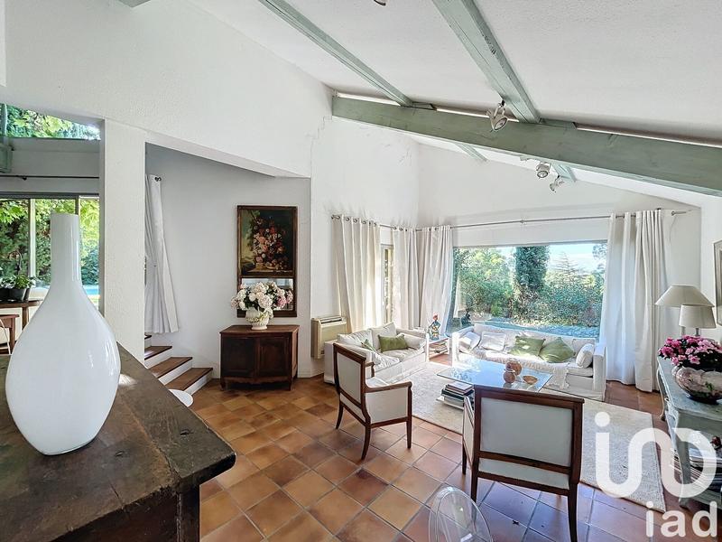 Maison - 233 m² - 7 pièces