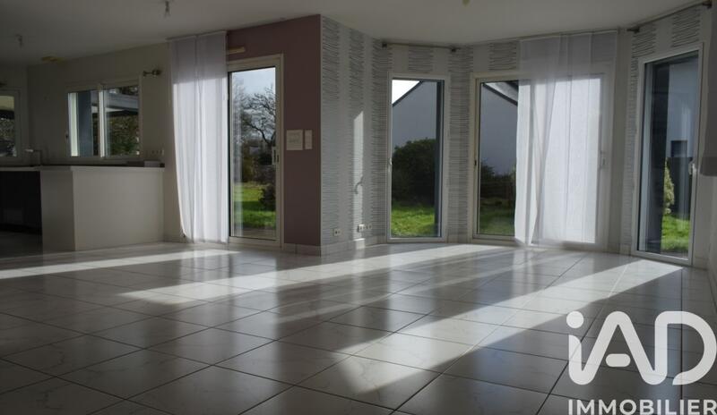 Maison - 110 m² - 6 pièces