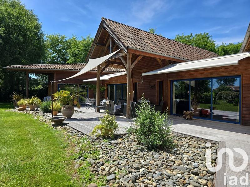 Maison de maîtres - 243 m² - 7 pièces