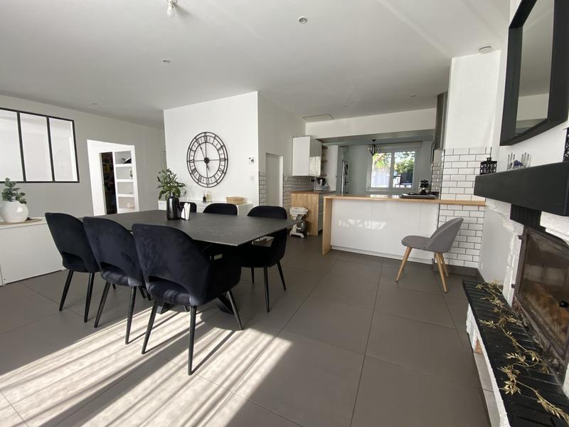 Local commercial - 130 m² - 7 pièces