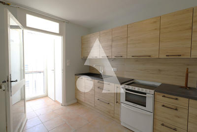 Appartement - 96 m² - 4 pièces