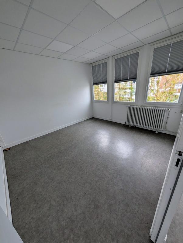 Bureau - 180 m²