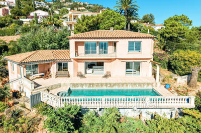 Maison - 158 m² - 5 pièces