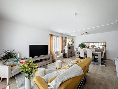 Appartement - 94 m² - 5 pièces