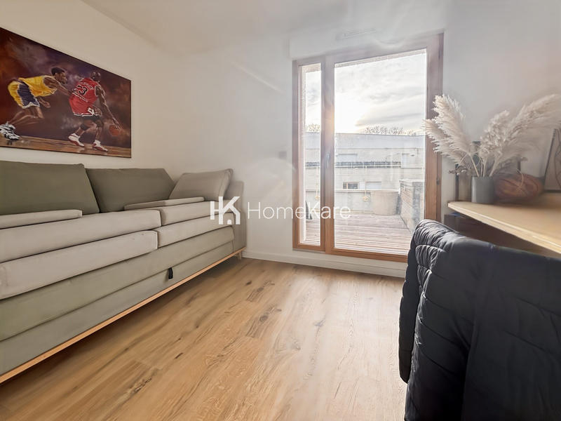 Appartement - 90 m² - 4 pièces