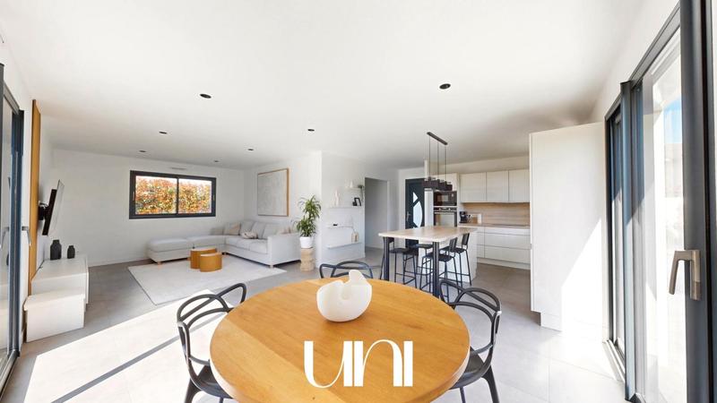 Maison - 128 m² - 5 pièces