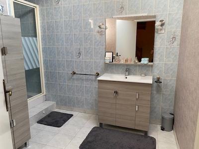 Maison - 234 m² - 9 pièces