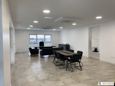 Bureau - 77 m² - 1 pièce