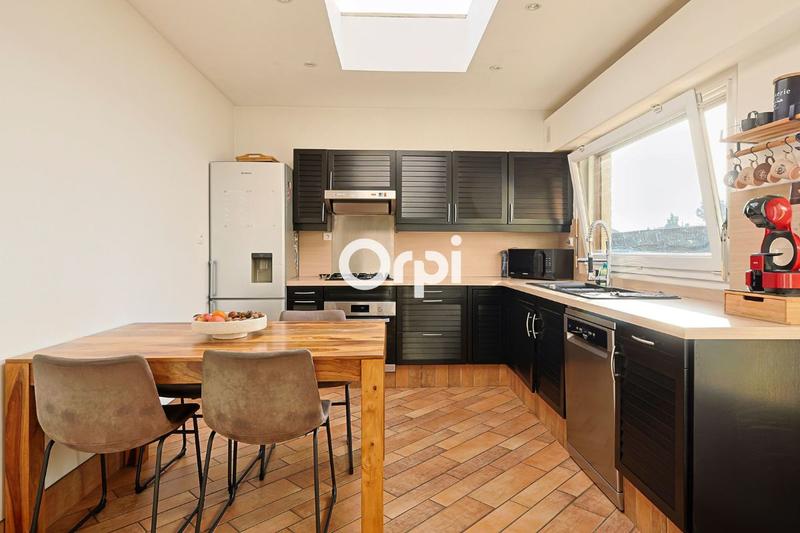 Maison - 90 m² - 5 pièces