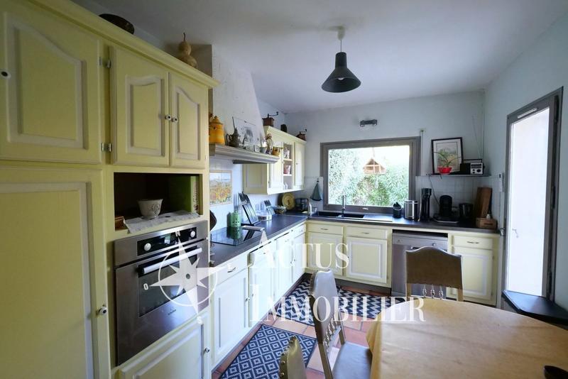 Maison - 209 m² - 6 pièces