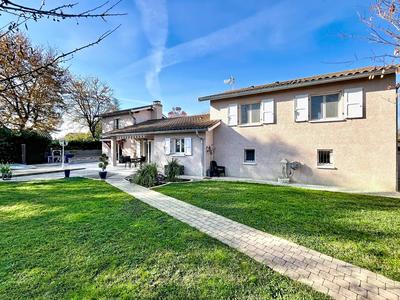 Maison - 182 m² - 7 pièces