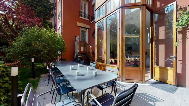 Chambre - 15 m² - 9 pièces