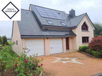 Maison - 161 m² - 11 pièces