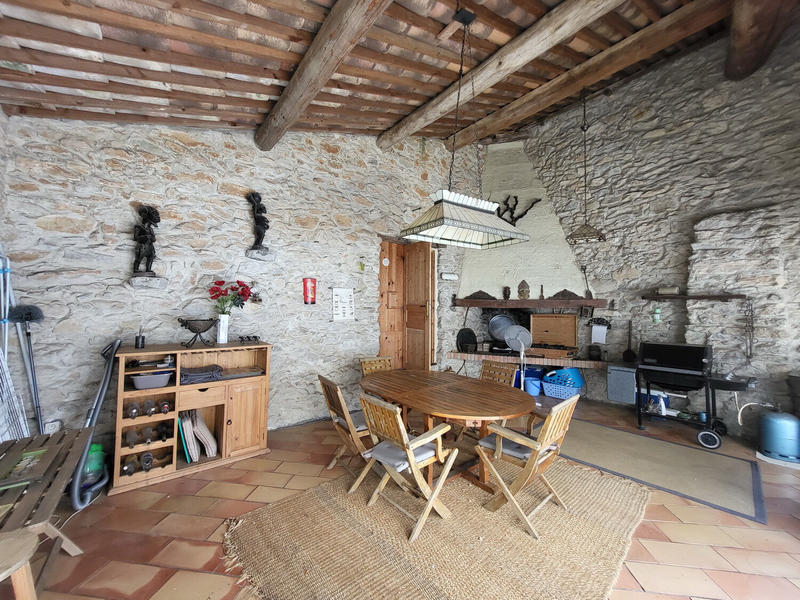 Maison - 436 m² - 15 pièces